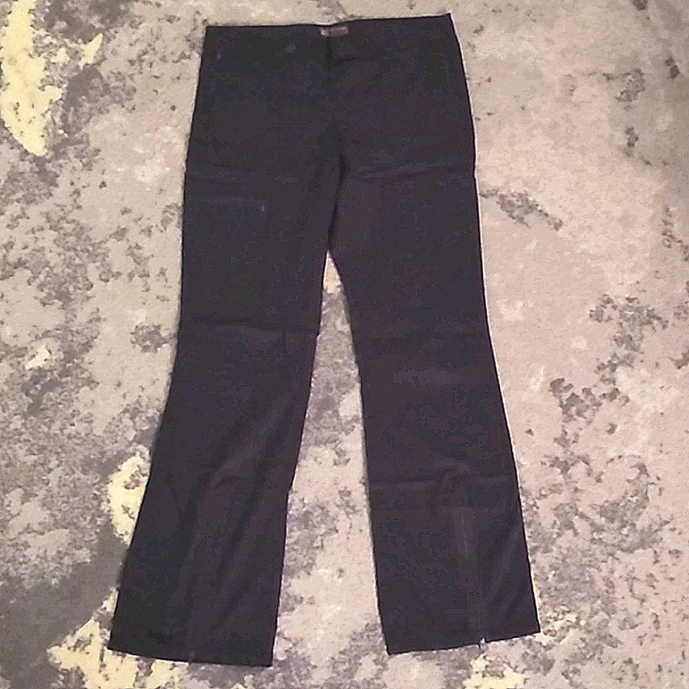 Mid to low-rise scout pants